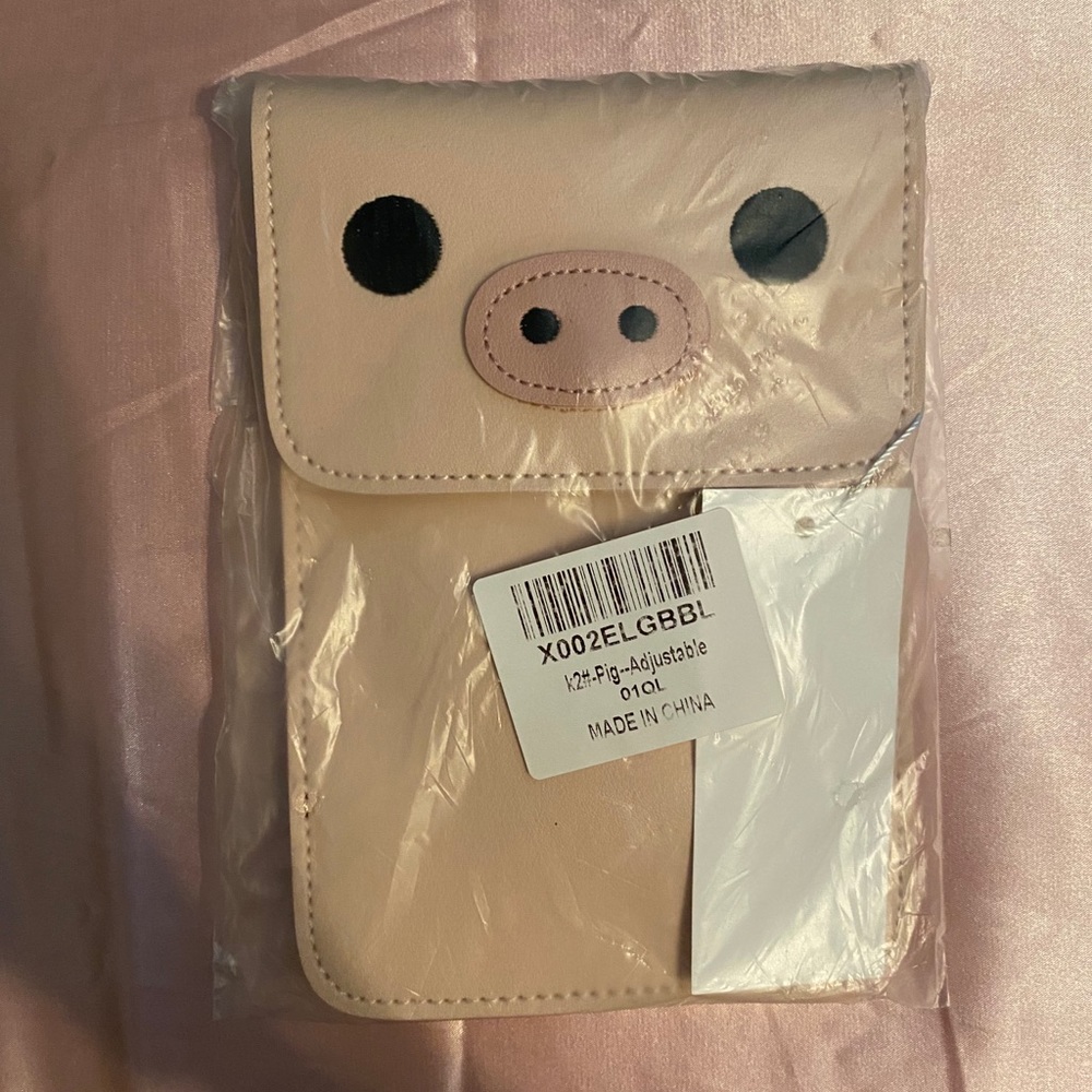 pig cross body